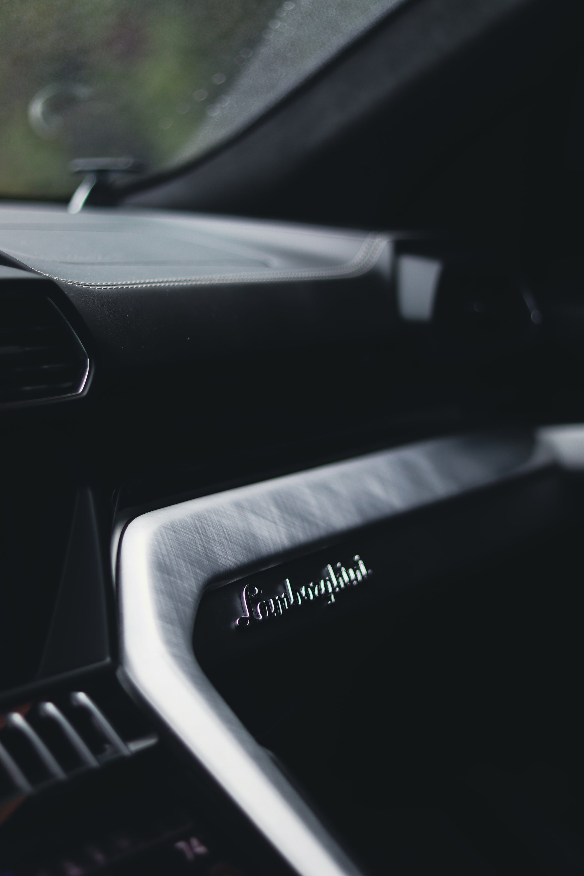 Lamborghini Urus Baby Blue (w/ Starlights)
