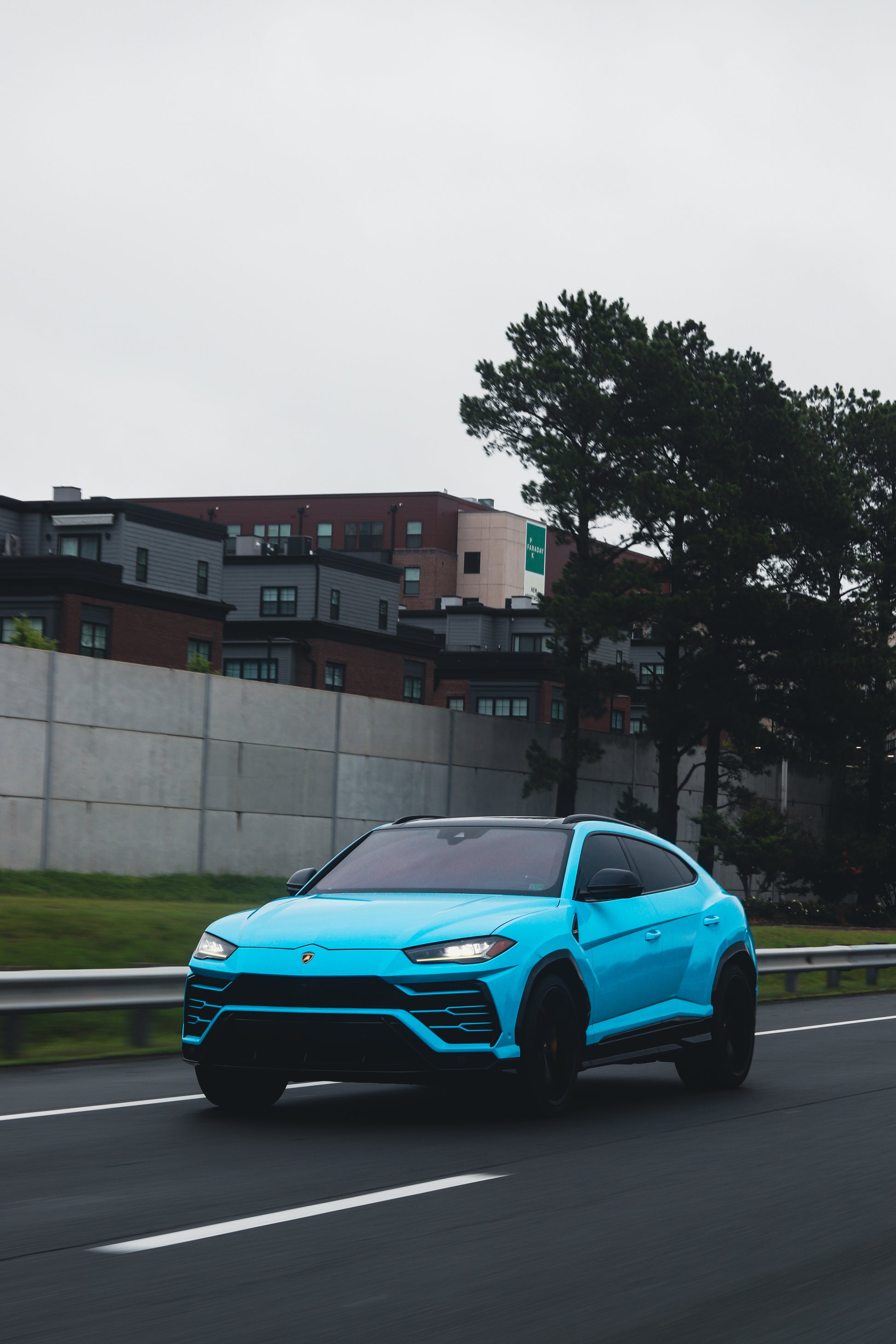 Lamborghini Urus Baby Blue (w/ Starlights)
