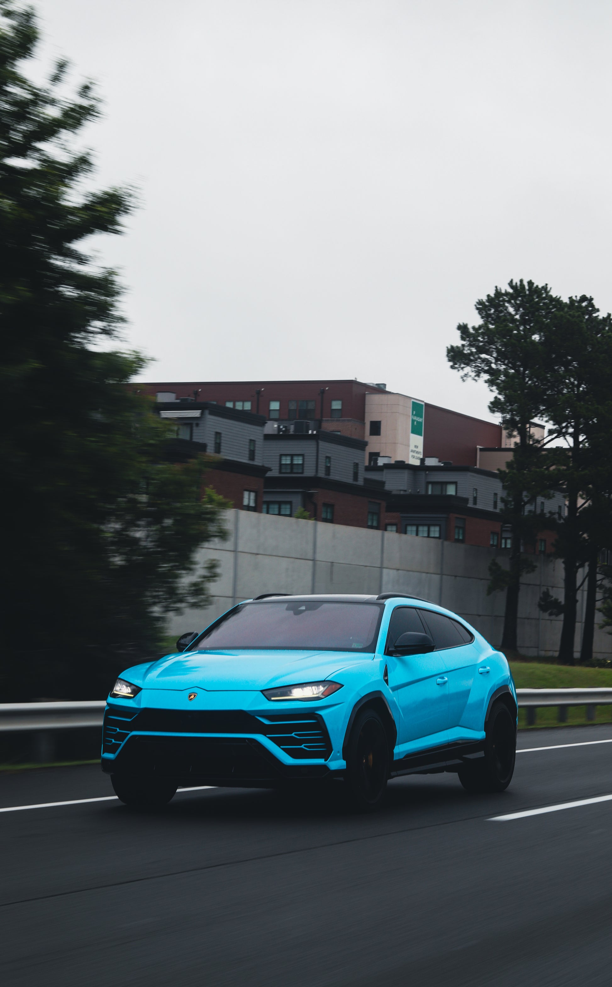 Lamborghini Urus Baby Blue (w/ Starlights)